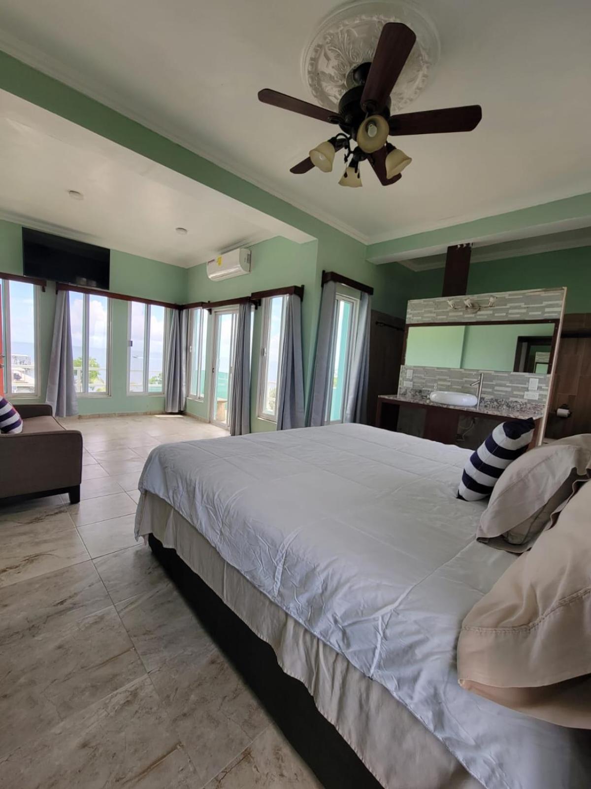 Island Magic Villas Caye Caulker Exterior foto