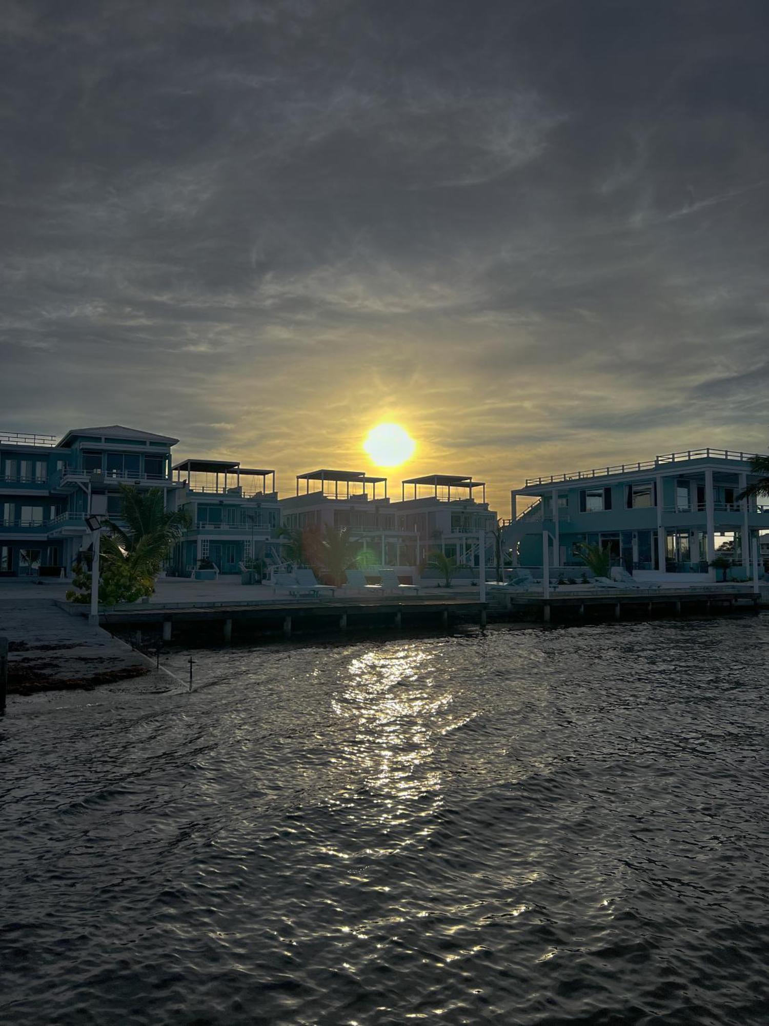 Island Magic Villas Caye Caulker Exterior foto